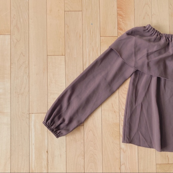 SOLD 🌼 Mauve Wilfred Off The Shoulder Long Sleeve - Picture 3 of 4